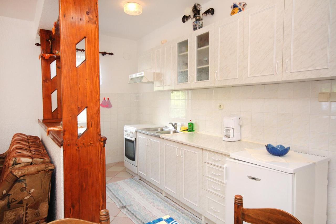 Apartments With A Parking Space Kampor, Rab - 5029 Экстерьер фото